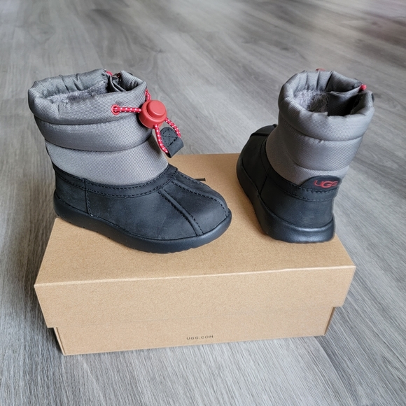 UGG Toddler Puffer Boot Weather Waterproof Boot - Picture 1 of 12